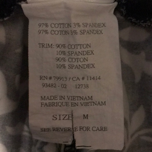 One of a kind Maternity Capri pants - Picture 9 of 9